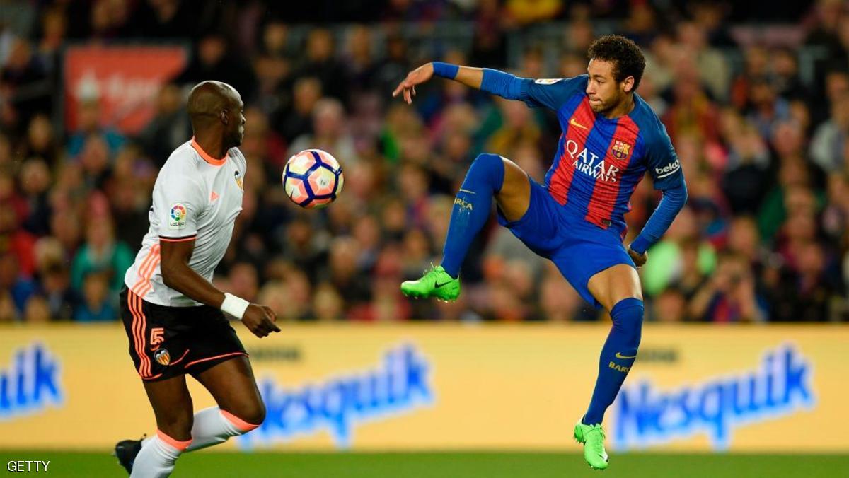 ثنائية ميسي تقود برشلونة لتخطي فالنسيا العنيد