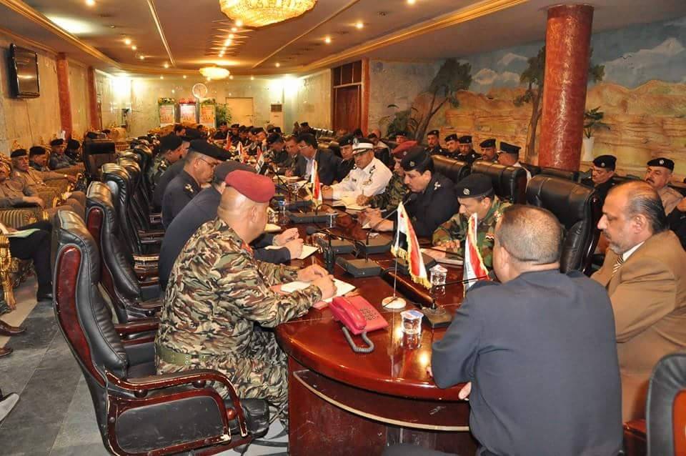 قيادات امن كربلاء تعقد اجماعا عاجلا لبحث تداعيات ما يجري بالانبار والتهيأ لمؤتمر المحافظين(مصور)