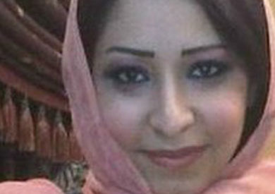 منع الناشطة السعودية ايمان القحطاني من السفر لنشرها تغريدات على تويتر