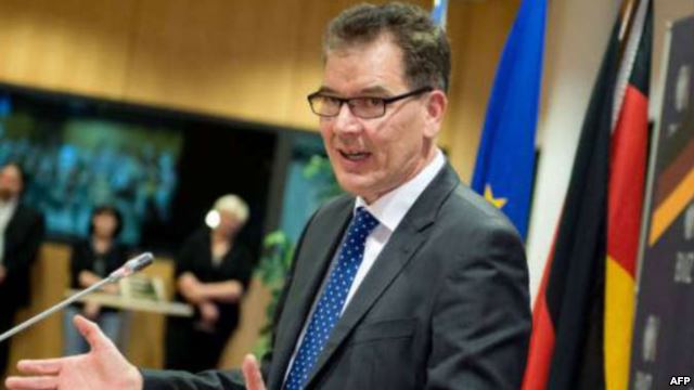 وزير ألماني يتهم قطر بتمويل داعش  في العراق