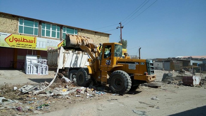 بلدية كربلاء المقدسة حملات لتنظيف الحي الصناعي وأخرى لقص الأشجار وتزيين الشوارع