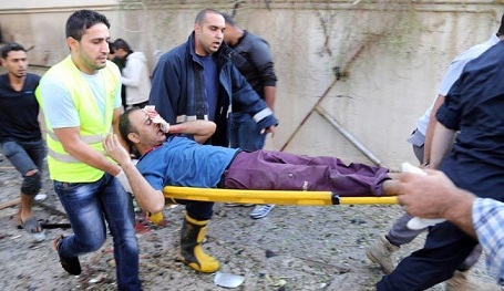 طهران تتهم اسرائيل  وعملاؤهم  بتفجير بيروت