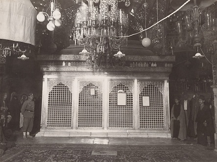 صورة ارشيفية لضريح الامام الحسين بن علي عليهما السلام في كربلاء عام 1956