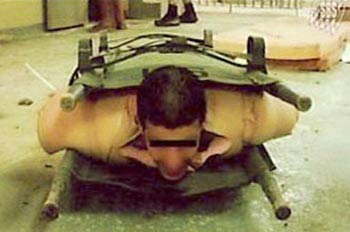 سجناء في أبو غريب يقاضون جلاديهم