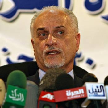 الشهرستاني يتحدث عن السعي لزيادة إنتاج النفط العراقي إلى ثلاثة ملايين برميل يوميا