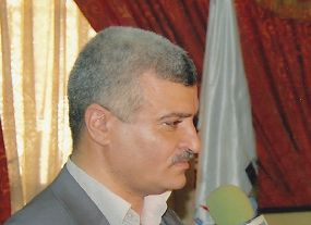 عامر المرشدي : غباء المخبر السري اصبح المتظاهرون يطالبون بالغاء 4 ارهاب