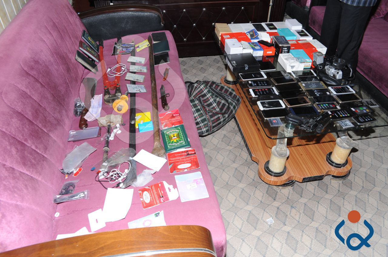 بالصور: شرطة كربلاء تلقي القبض على عصابة متخصصة بسرقة حقائب النساء