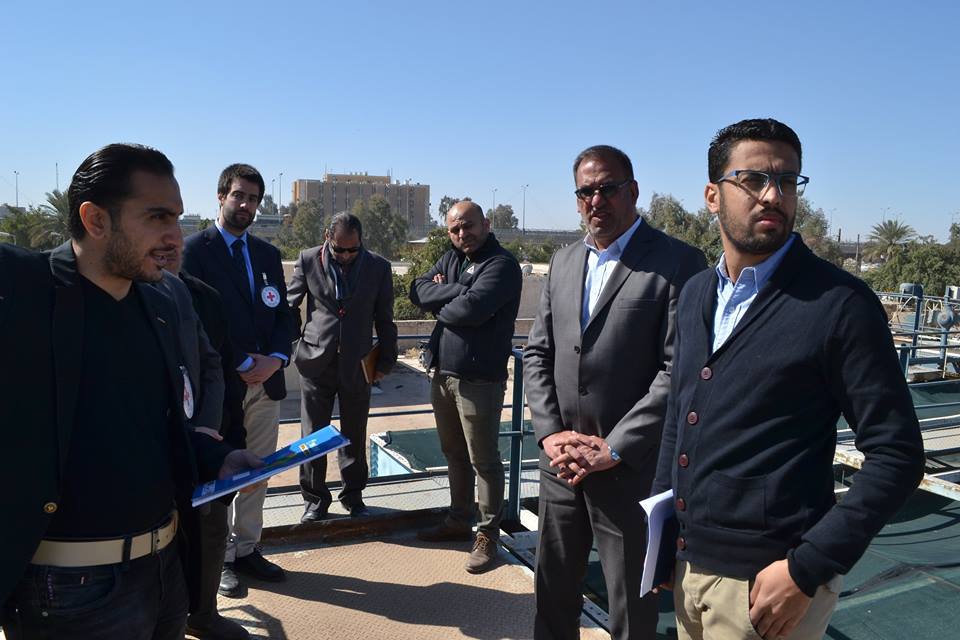 جولة للجنة الصليب الأحمر الدولي في عدد من مشاريع مديرية ماء كربلاء