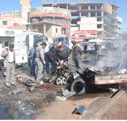 الشارع البصري يستنكر تفجيرات الثلاثاء،ويصفها سياسيون بأنها محاولة يائسة للتأثير على قمة بغداد .