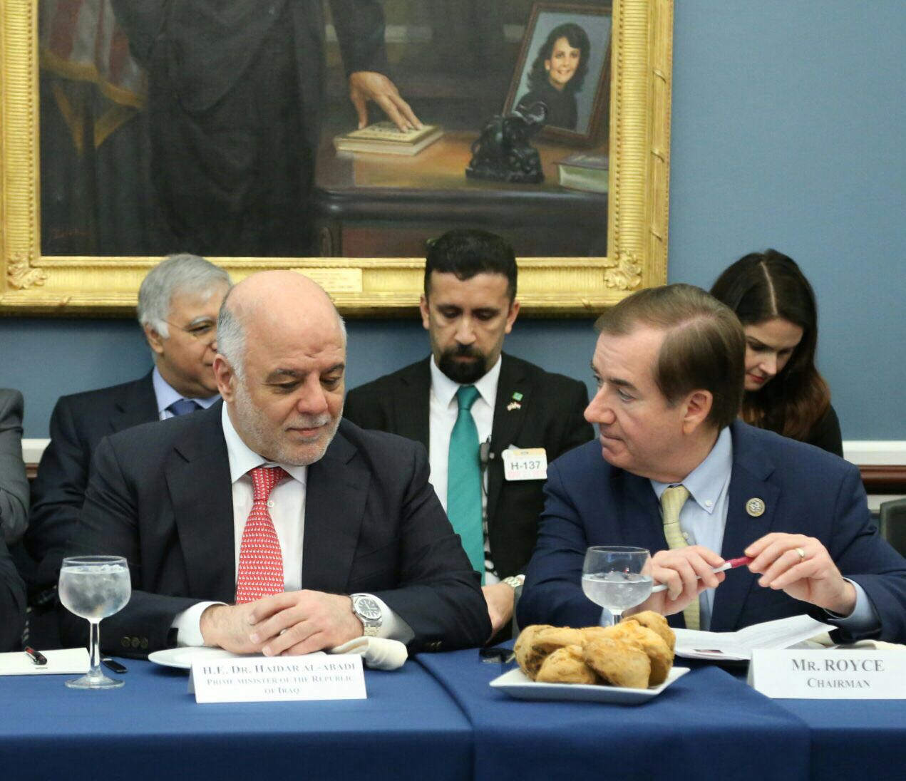 بالصور: العبادي يجتمع مع لجنة الشؤون الخارجية في الكونغرس