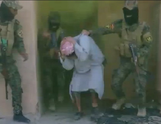 بالفيديو : أبطال لواء علي الاكبر  ينفذون عملية نوعية في بيجي ويلقون القبض على مجموعة من القناصين