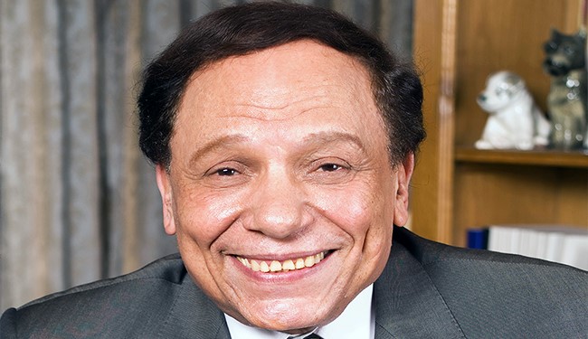 آلاف الصعايدة يداعون بنصيبهم من ثروة عادل إمام!