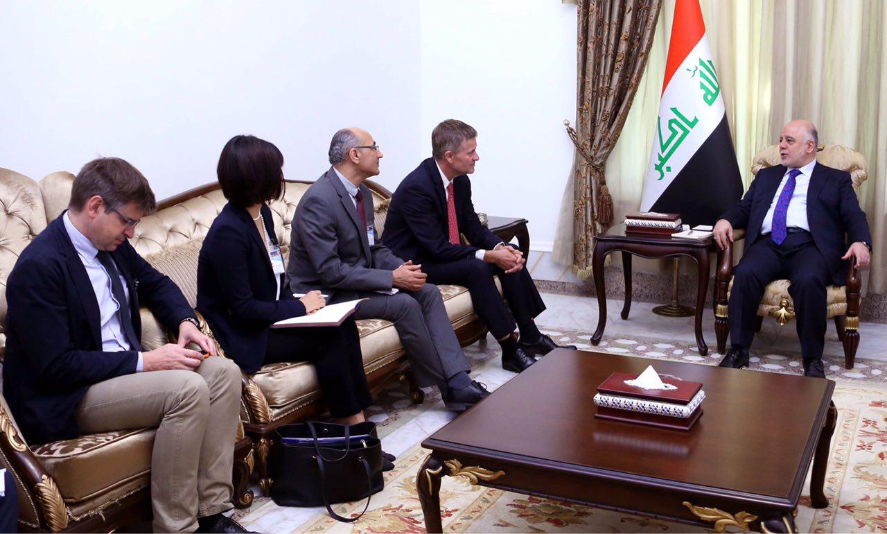 العبادي يبحث مع مسؤول بالامم المتحدة تقليل تأثير العواصف الترابية وتكوين حزام اخضر بالعراق