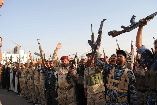 3000 مقاتل لحماية سور مدينة النجف الاشرف (مصور)