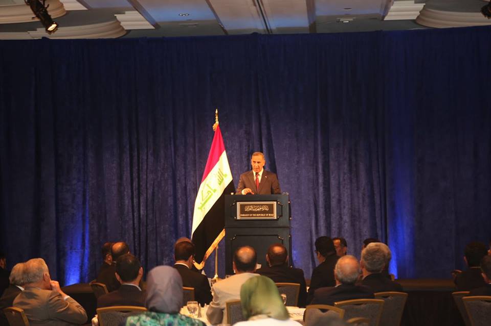 وزير الدفاع يدعو إلى إنجاز "تفاهمات سياسية" بشأن تحرير الموصل