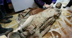 بالصور… امرأة صينية عمرها 700 عام