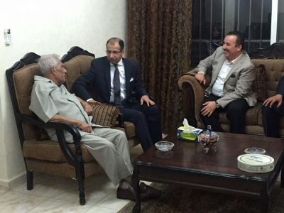 سليم الجبوري يزور الشاعر عبد الرزاق عبد الواحد للاطمئنان على صحته