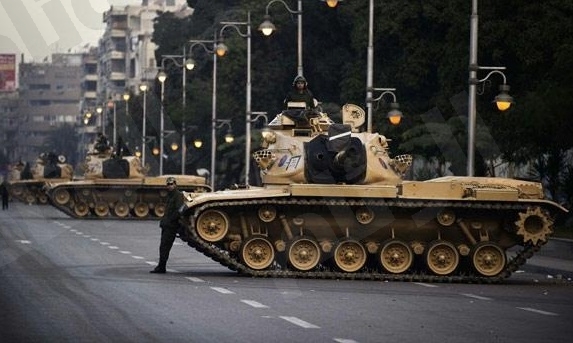 مقتل 4 اشخاص من بينهم شرطيان في الانفجار قرب وزارة الخارجية المصرية قلب القاهرة