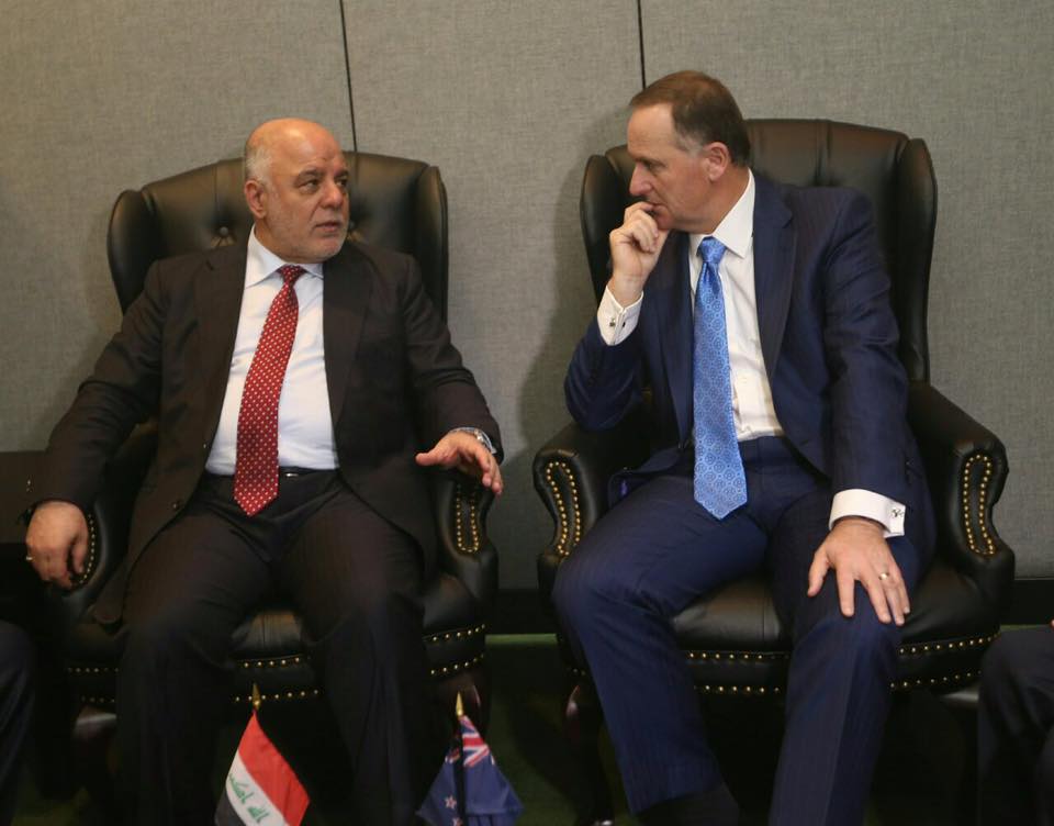 العبادي ونظيره النيوزلندي يناقشان اهمية التدريب للقوات العراقية