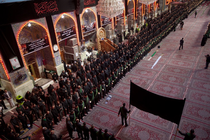 بالصور :خدام العتبة الحسينية المقدسة يحييون يوم السابع من استشهاد الامام الحسين عليه السلام