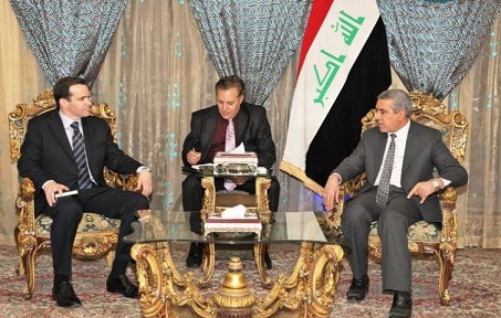 الخزاعي اثناء لقائه وكيل وزارة الخارجية الامريكية ( بريت مكورك) : السياسي العراقي أصبح يمتلك من النضج السياسي ما يؤهله لتجاوز جميع الازمات