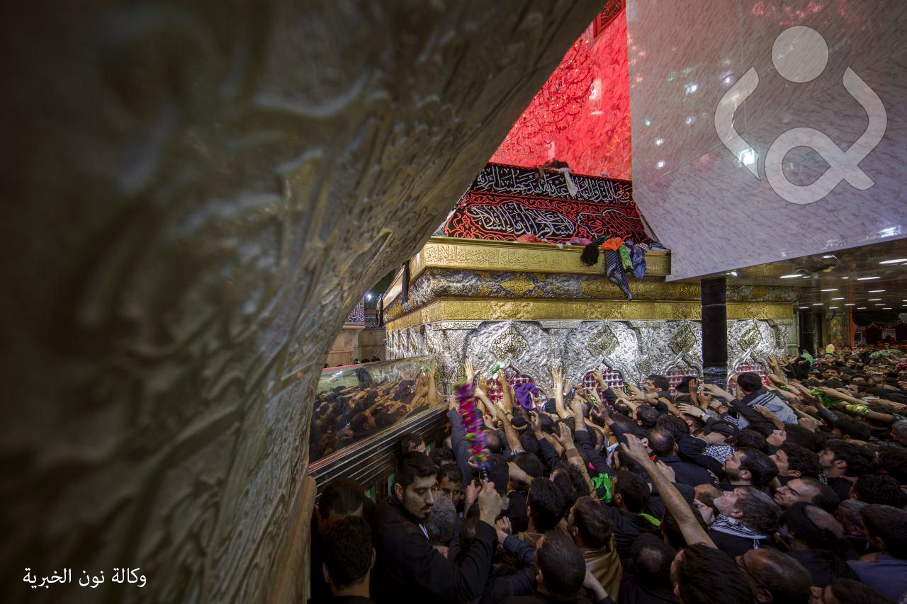 تقرير مصور من داخل حرم الامام الحسين في يوم الاربعين