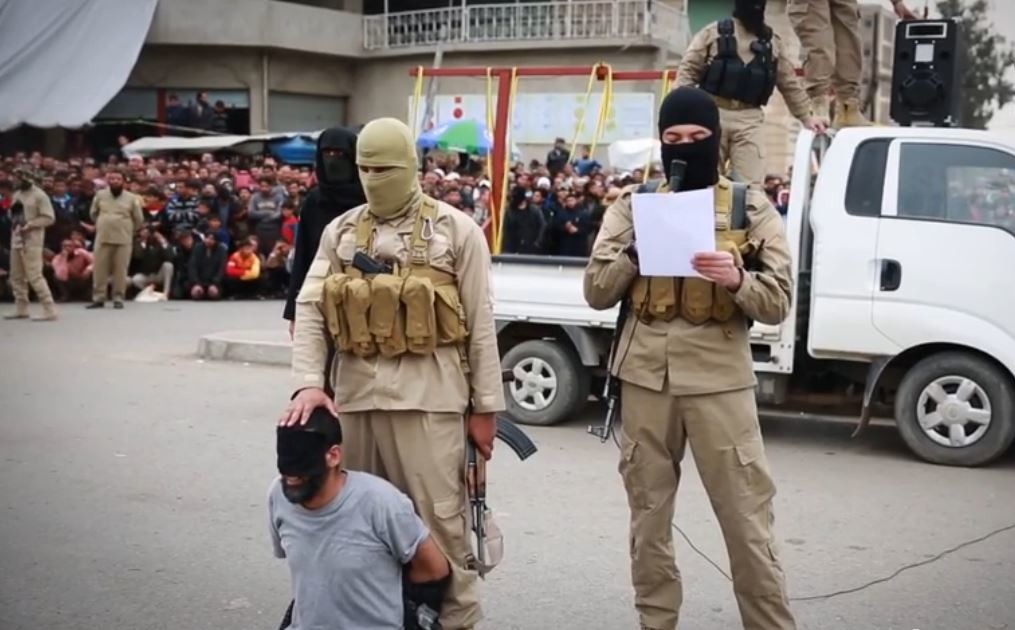 مصدر أمني: داعش يعدم مجموعة من منتسبي القوات الامنية السابقين