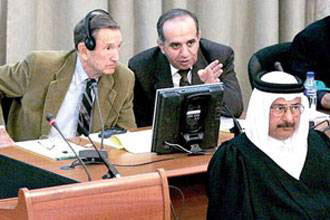 محامي صدام لايجد غير وظيفة "حارس عمارة" لفك ضائقته المالية بعمّان