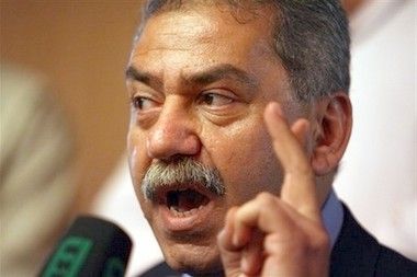 الآلوسي يتهم "الهاربين من رفع الحصانة النيابية" بالوقوف وراء تفجير منزل والدته