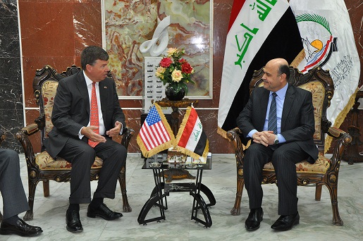 محافظ البصرة يستقبل القنصل الامريكي ويجدد دعوته للشركات الامريكية للمشاركة في اعمار المحافظة