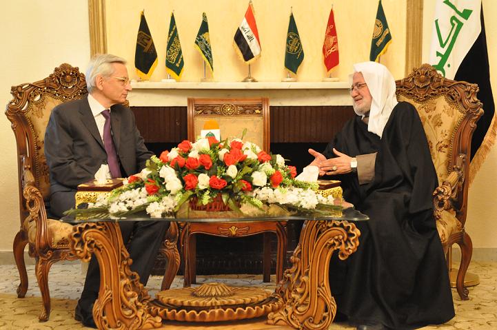 رئيس ديوان الوقف الشيعي يستقبل السفير الفرنسي في العراق