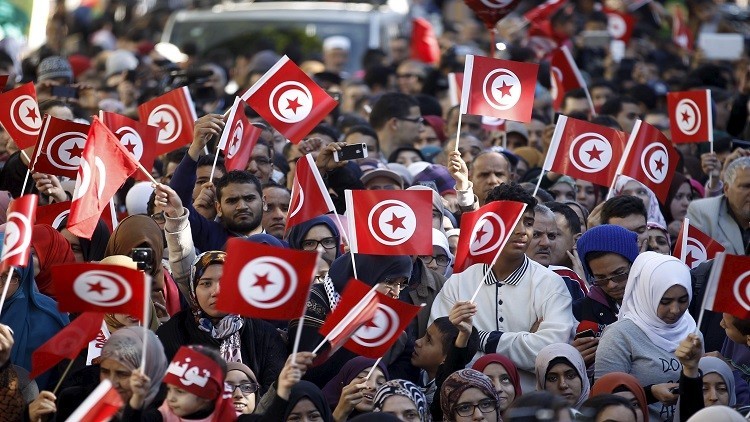 تونس تفرض حظراً للتجوال في عموم البلاد