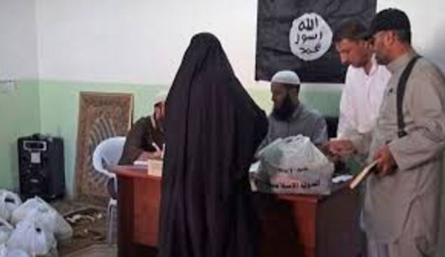 داعش يفرض على نساء الموصل تقديم مصوغاتهم الذهبية دعما لتمويله