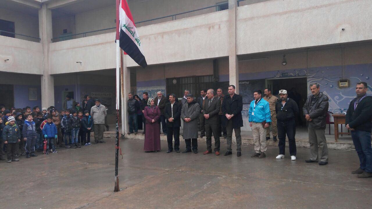 بالصور: رفع العلم العراقي في مدارس الموصل المحررة