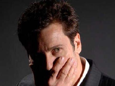 رائحة الفم الكريهة من أسباب نقص الماء في الجسم