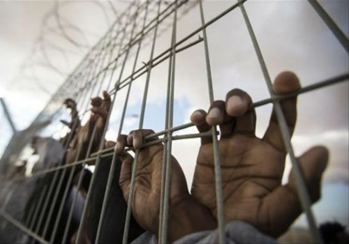 «داعش» يطلق سراح 42 آشورياً بعد عام على اختطافهم