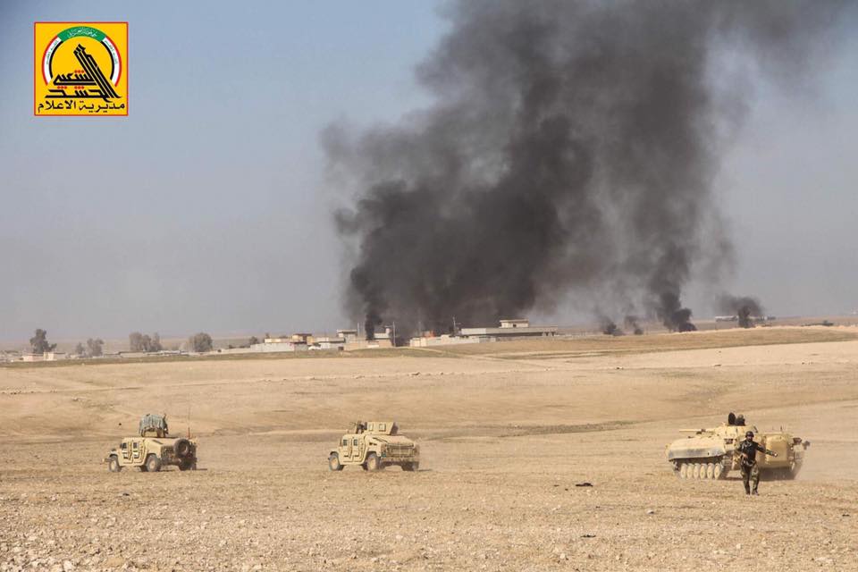 الحشد الشعبي يعلن قطع الطريق الرئيسي بين تلعفر والموصل