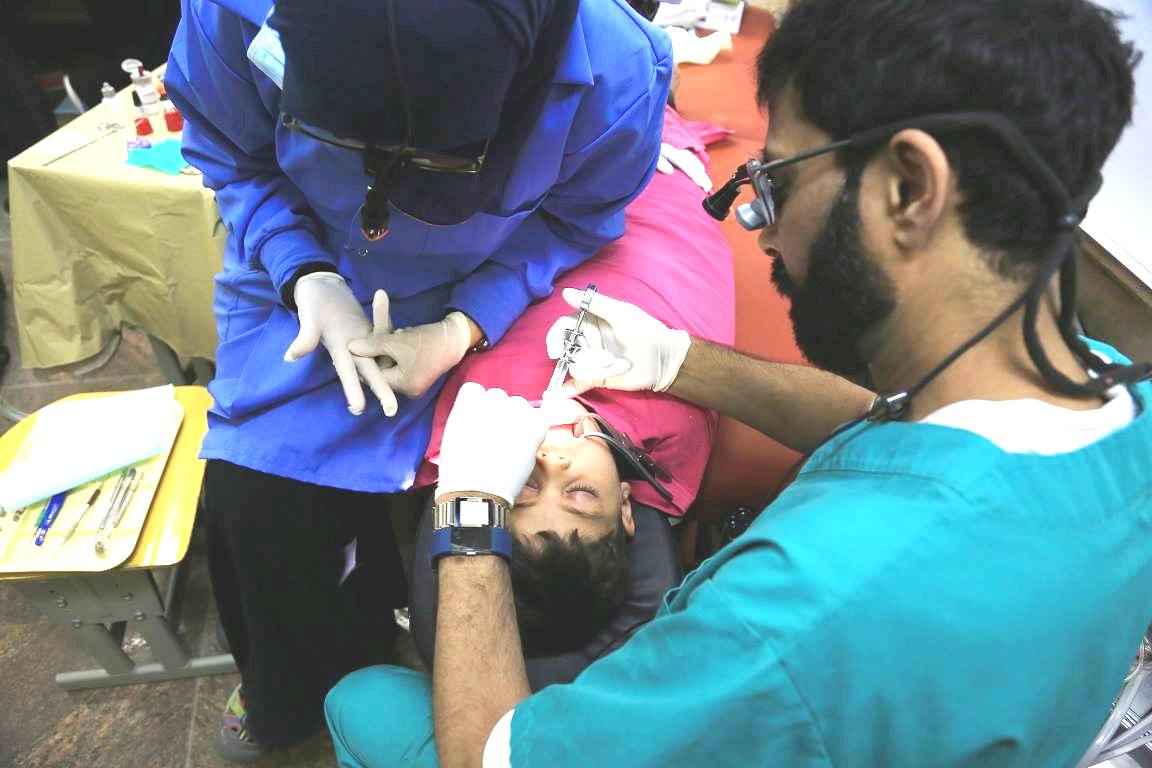 كربلاء: مؤسسة كندية تعالج أكثر من (400) يتيم في مدارس العتبة الحسينية مجانا (مصور)