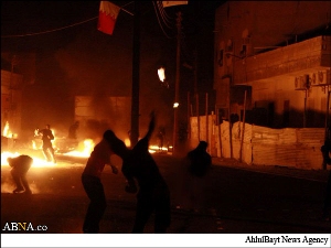 تقرير مصور عن مواجهات مسلحة بين الثوار والنظام الحكومي  في "البحرين "