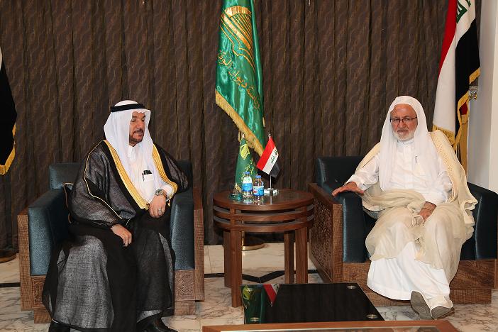 رئيس ديوان الوقف السني يلتقي بالسيد صالح الحيدري وينقل إدانته الكبيرة لجريمة استهداف كلية الامام الكاظم (ع)