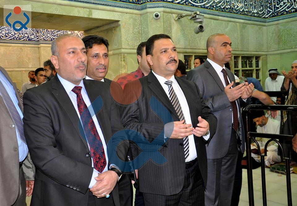 بالفيديو :رئيسا مجلسي محافظة الانبار وكربلاء يؤديان زيارة الامام الحسين وسط الزائرين