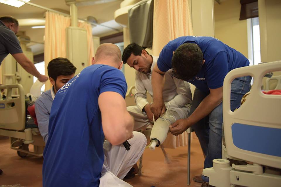 بالصور: زراعة أطراف ذكية لجرحى الحشد الشعبي في مستشفى الكفيل التخصصي بكربلاء