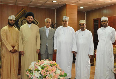 رئيس جامعة سلطنة عمان يزور ديوان الوقف الشيعي
