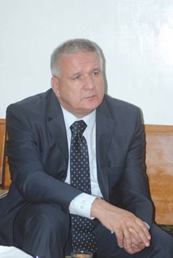 سفير سلوفاكيا يزور كربلاء ويعلن نيـّة بلاده رفع الالغام  من الاراضي العراقية