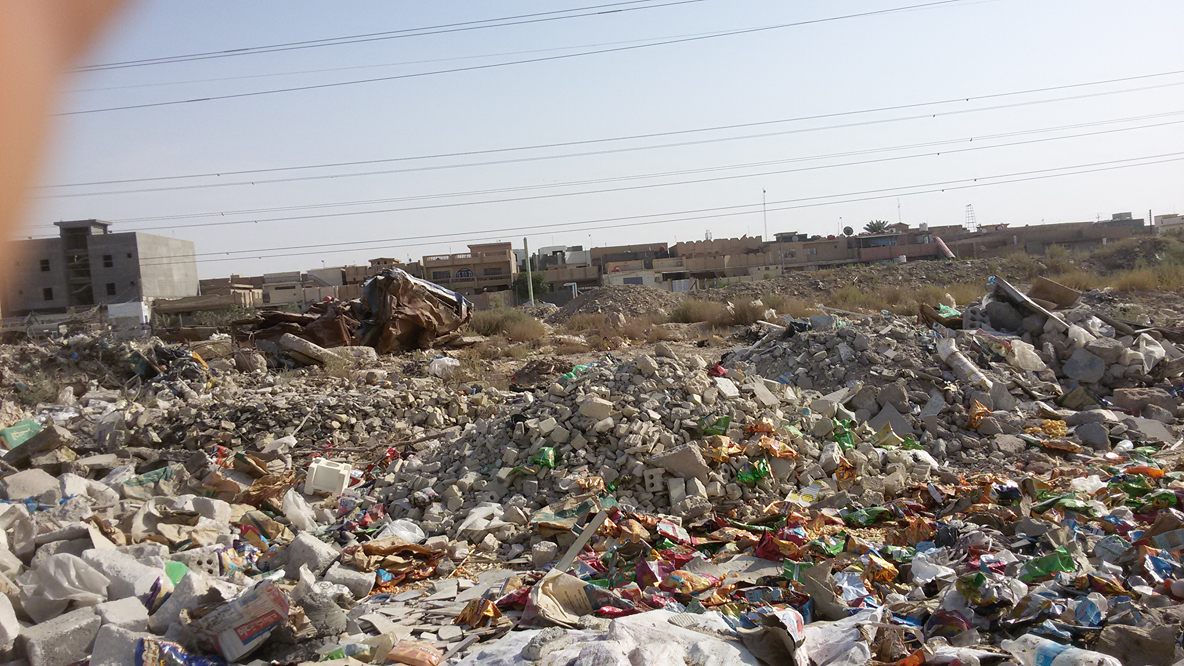 فوضى في كربلاء :احياء قريبة تتحول الى مناطق طمر صحي وامام دوريات النجدة (صور)
