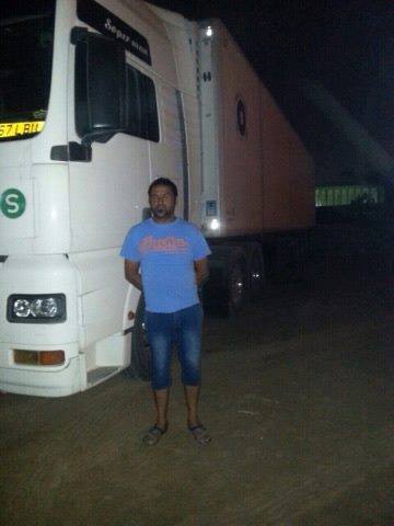 بالصور: القوات الامنية تضبط ثلاث شاحنات تحمل بضاعة تركية غير مرخصة في بغداد