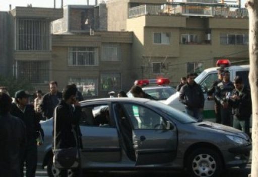 الشرطة الايرانية تعتقل 40 موظفا في صحيفة رئيسية