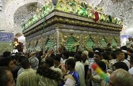 إصلاح مقطعين من شباك مرقد ابي الفضل العباس بعد خلعهما نتيجة التدافع البشري من زوار المرقد