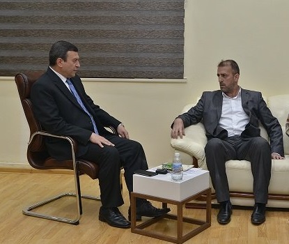 مدرب نادي كربلاء يلتقي بالطريحي والاخير يؤكد على دعم مضاعف للنادي بما يليق باسم كربلاء