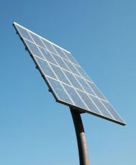 تنصيب خلايا شمسية في مشروع الحزام الاخضر  في كربلاء